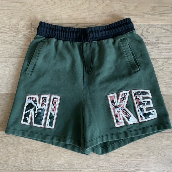 Nike Women’s Sweatshort - Picture 1 of 7